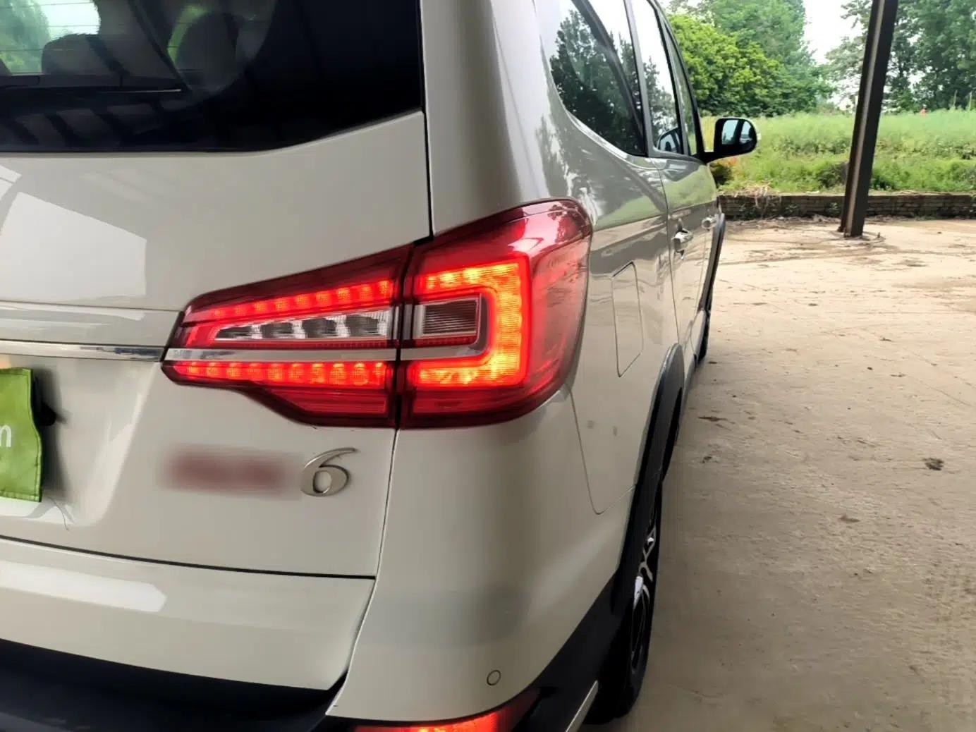 FORTHING SX6 2019 1.6L Manual Luxury Model China VI Standard — миниатюра 7