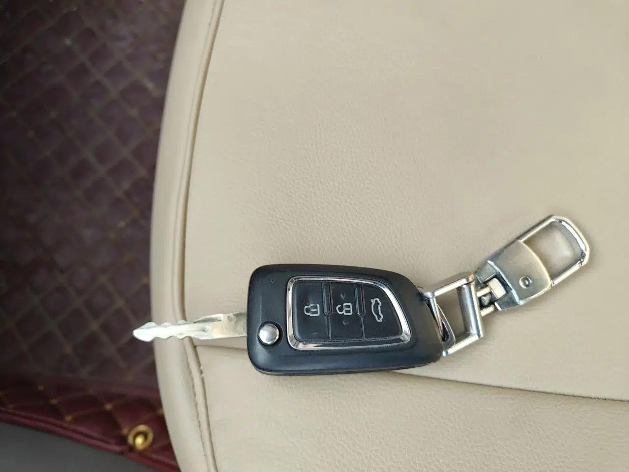Dongfeng Aeolus A30 2014 1.5L Manual Sishang Model — миниатюра 9