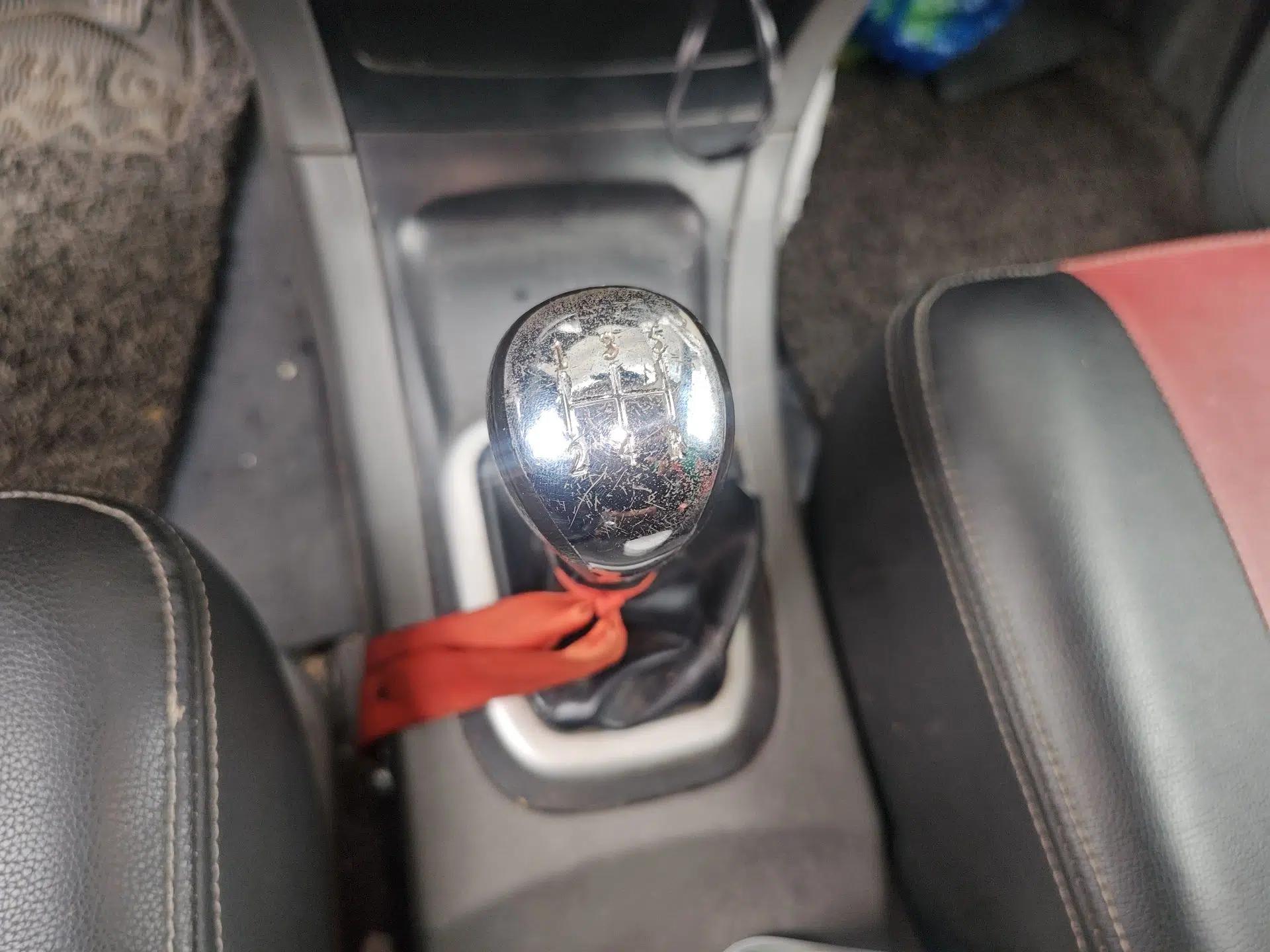 Dongfeng Shuaike 2011 1.6L Manual Comfort 7-Seater — миниатюра 15