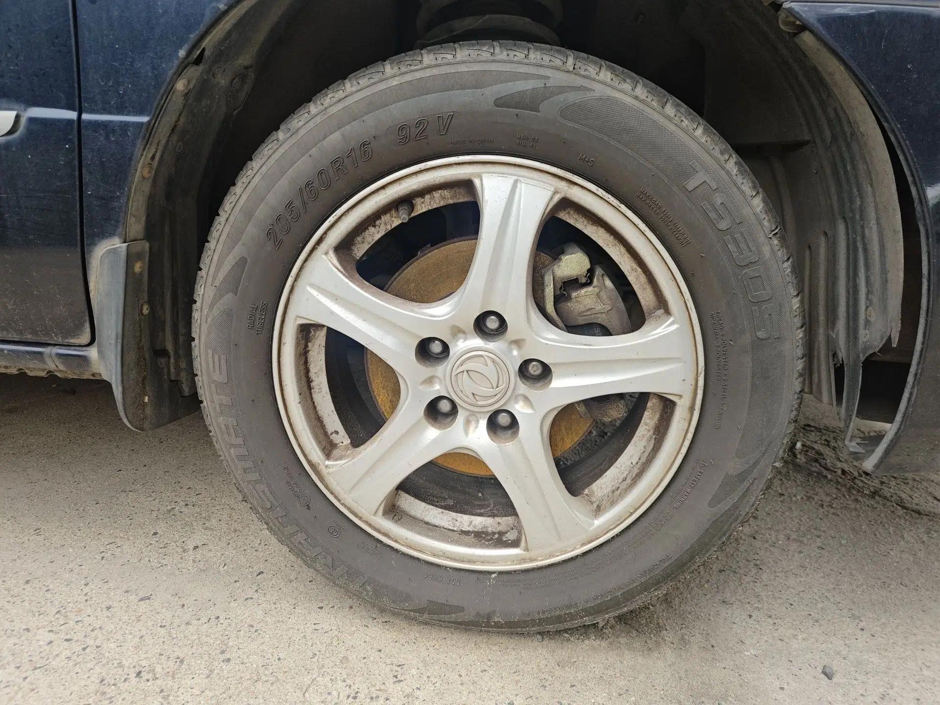 Dongfeng Shuaike 2011 1.6L Manual Comfort 7-Seater — миниатюра 8