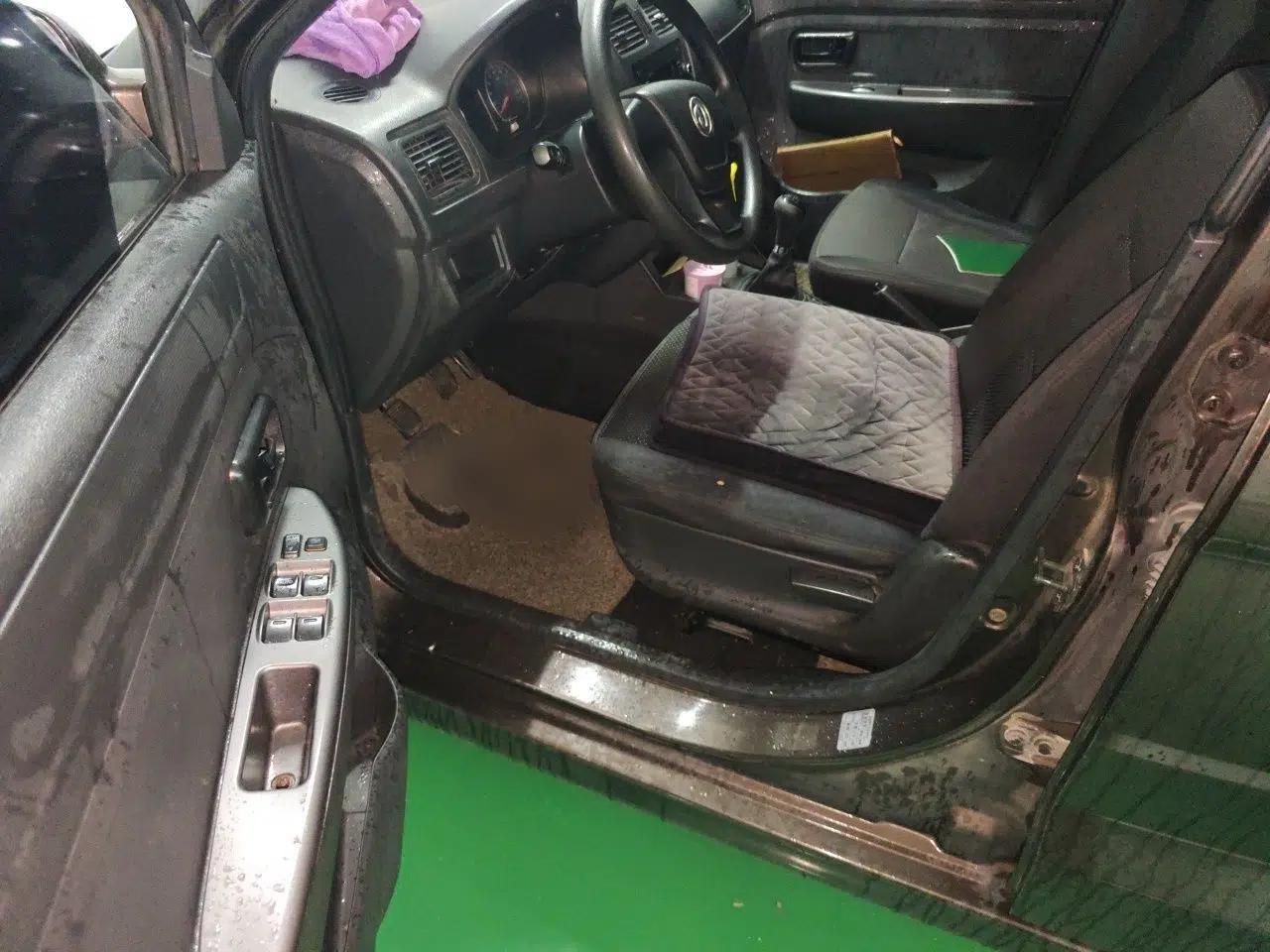 Dongfeng Fengon 330 2014 1.5L Manual Utility Version DK15 — миниатюра 17
