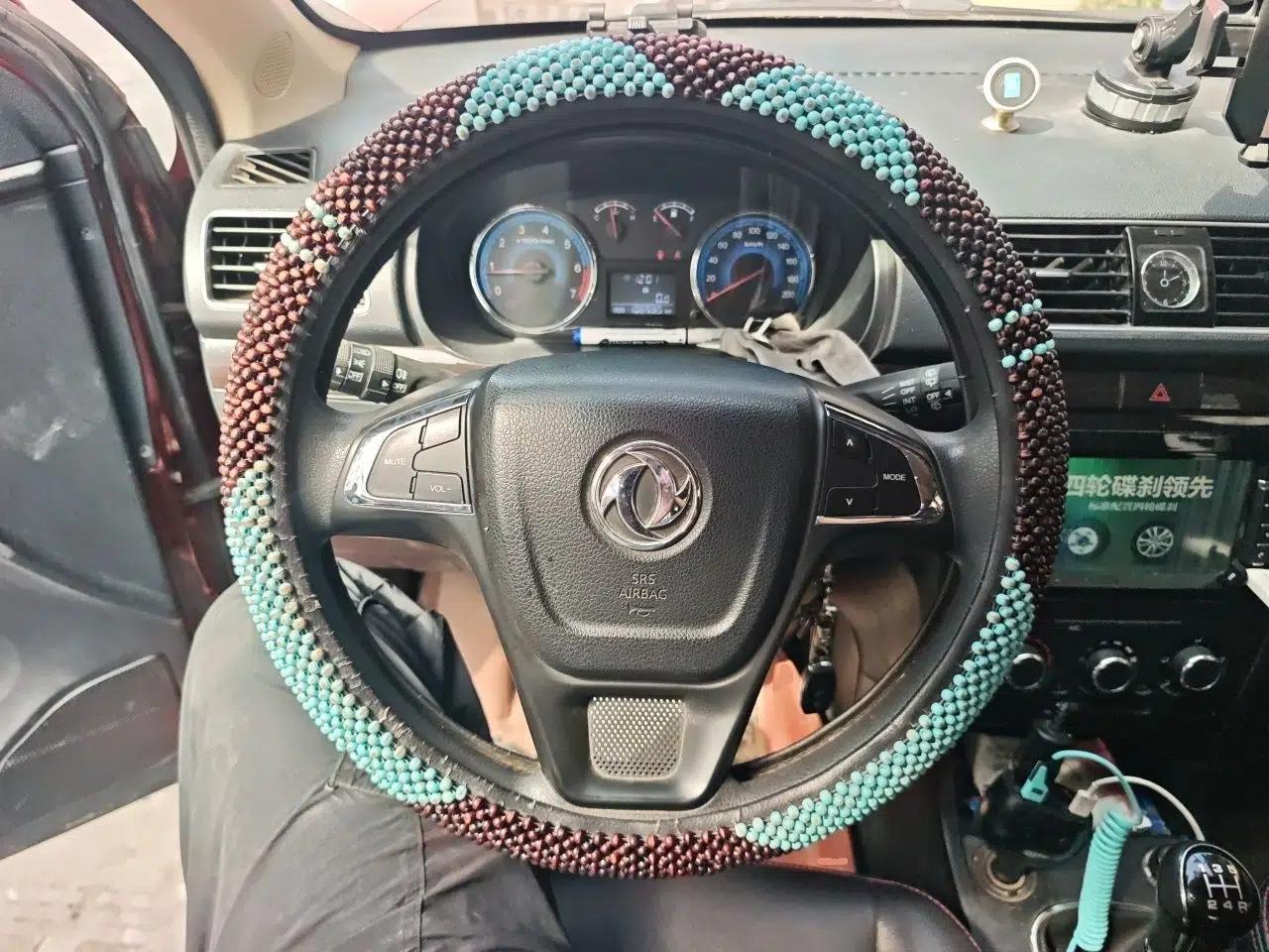 Dongfeng Fengon 370 2016 1.5L Manual Elite Home Edition 7-Seater — миниатюра 11