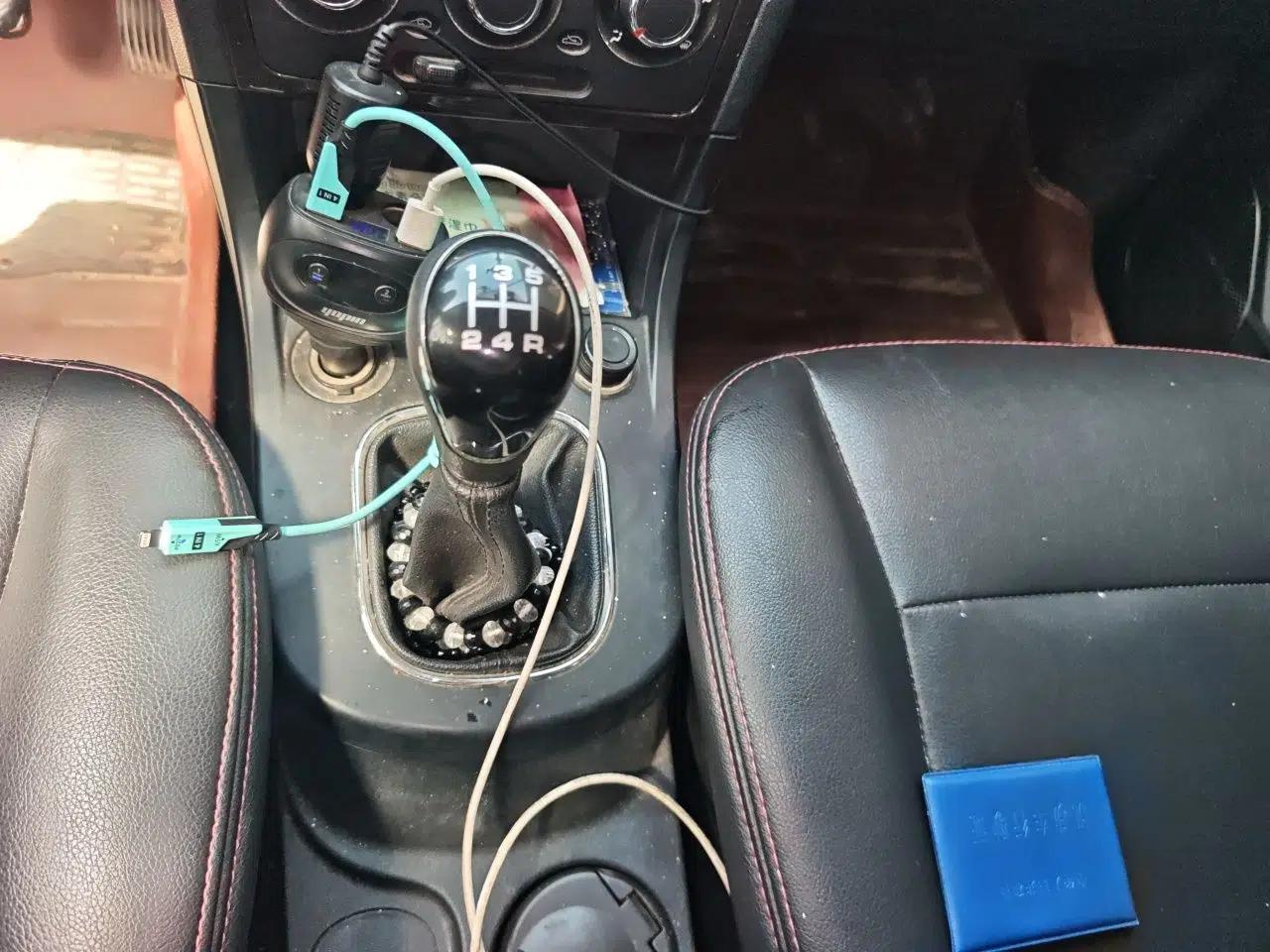 Dongfeng Fengon 370 2016 1.5L Manual Elite Home Edition 7-Seater — миниатюра 15