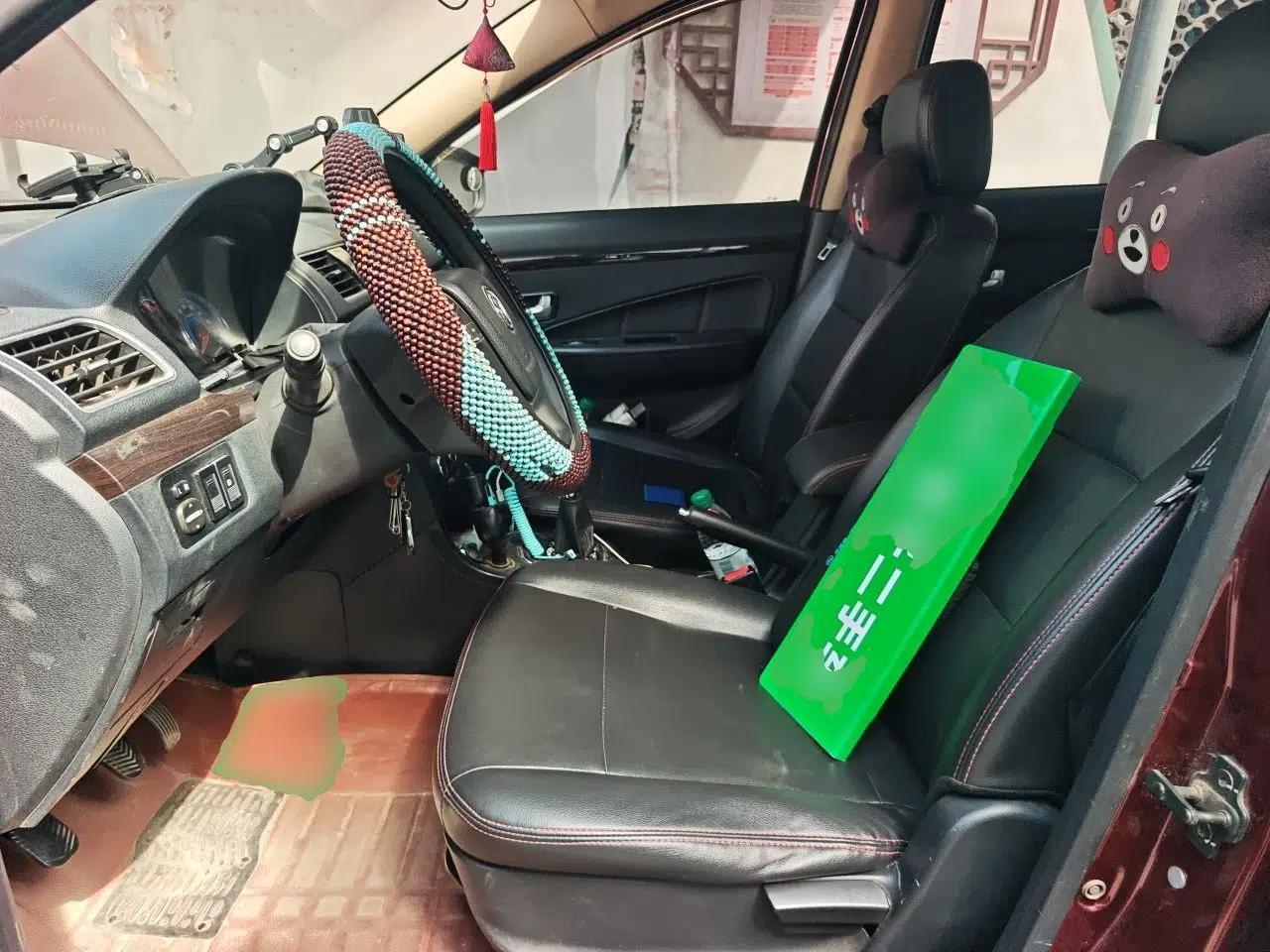 Dongfeng Fengon 370 2016 1.5L Manual Elite Home Edition 7-Seater — миниатюра 16