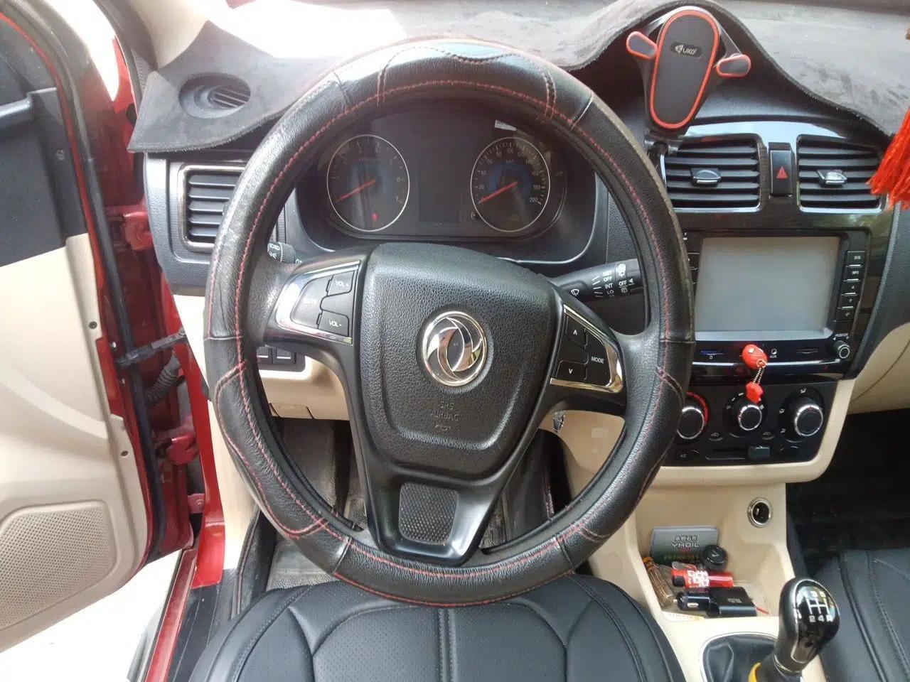 Dongfeng Fengon 360 2015 1.5L Manual Comfort II 7-Seater — миниатюра 11