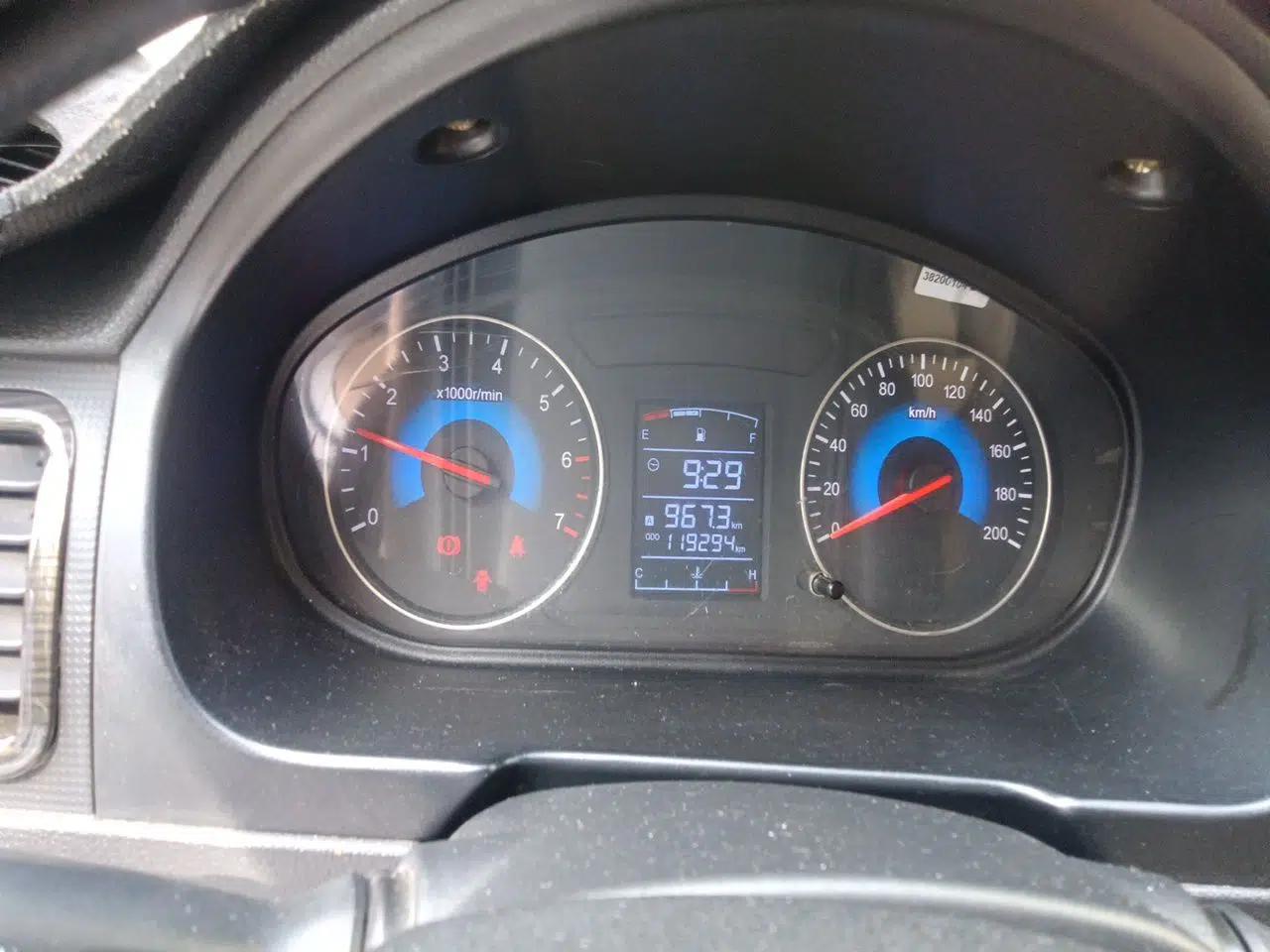 Dongfeng Fengon 360 2015 1.5L Manual Comfort II 7-Seater — миниатюра 12