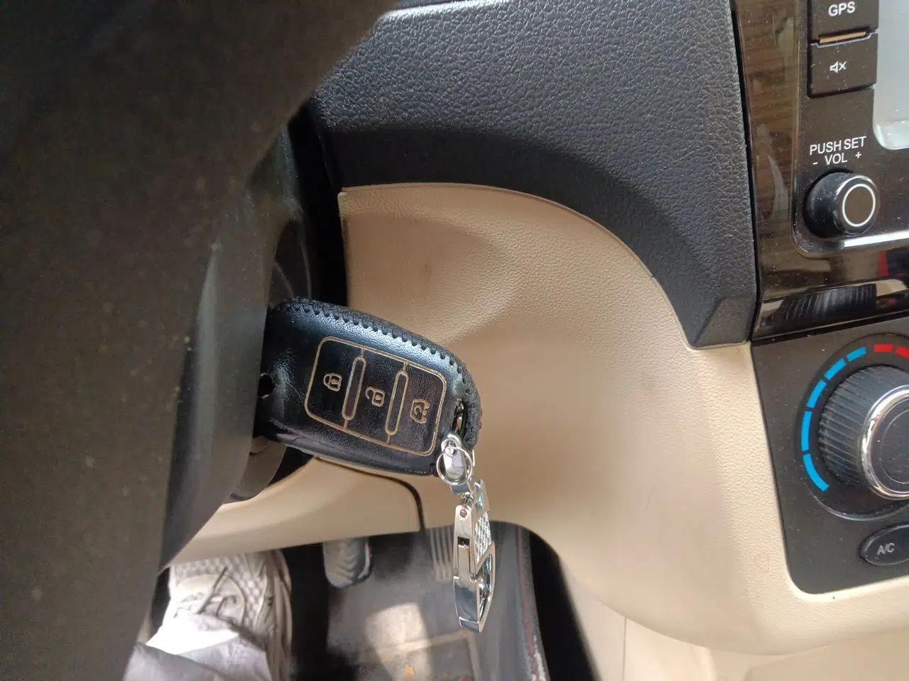 Dongfeng Fengon 360 2015 1.5L Manual Comfort II 7-Seater — миниатюра 9
