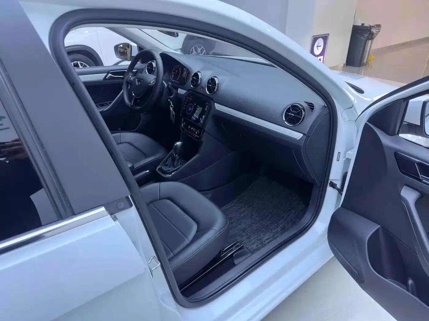 Jetta VA3 2021 1.5L Automatic Glory Edition — миниатюра 11