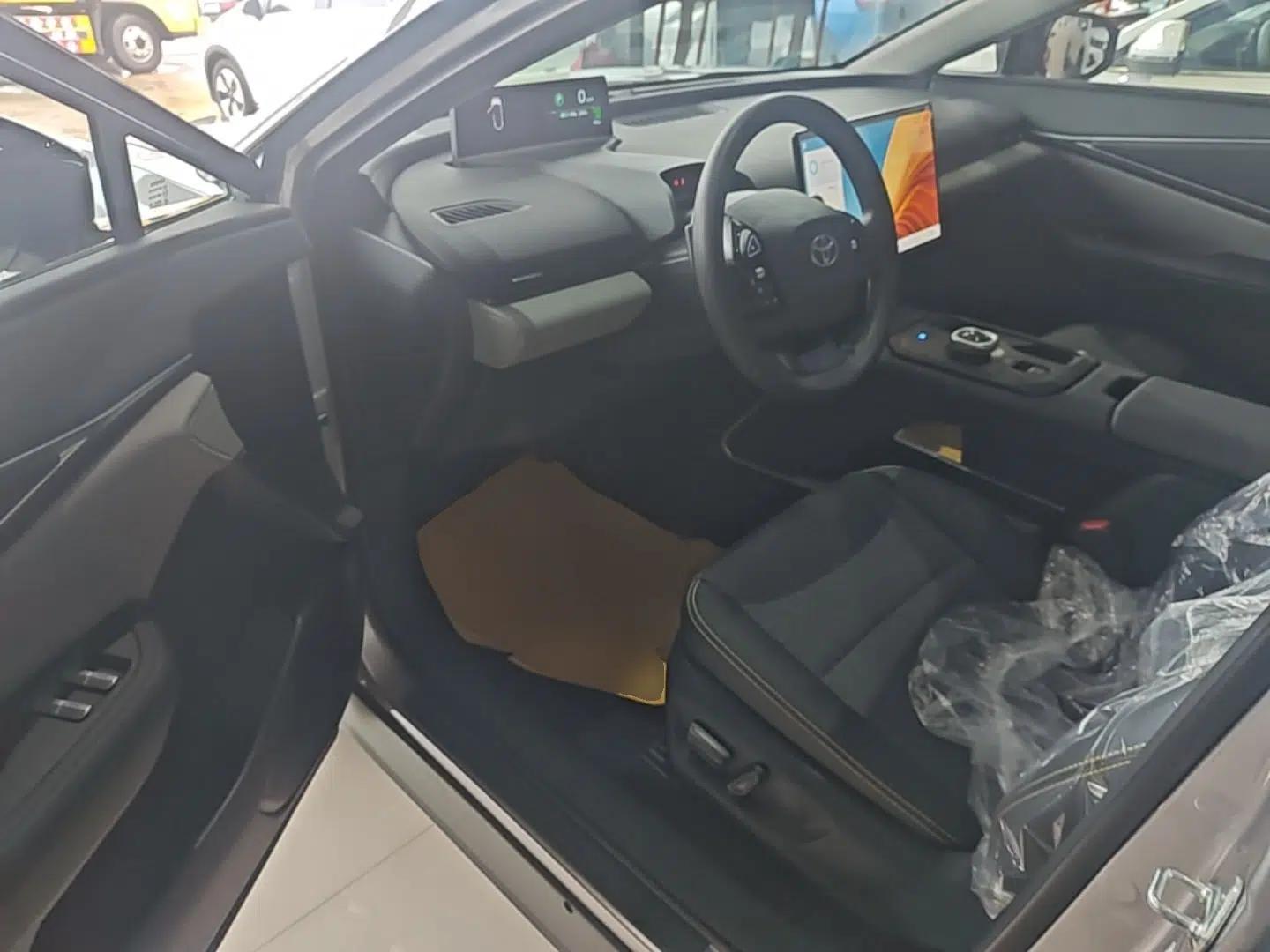 Toyota bZ5 2025 Model 550 JOY — миниатюра 19