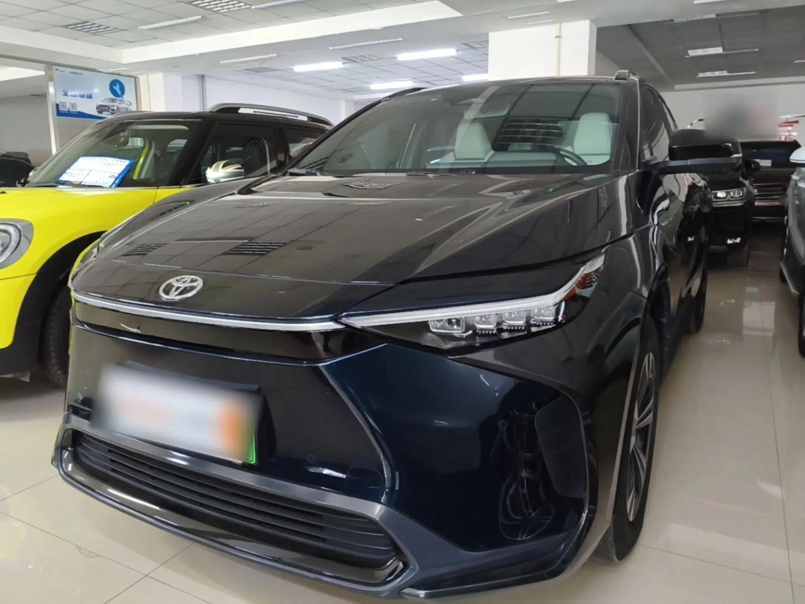Toyota FAW bZ4X 2022 Four-Wheel-Drive High-Performance PRO Edition — миниатюра 1