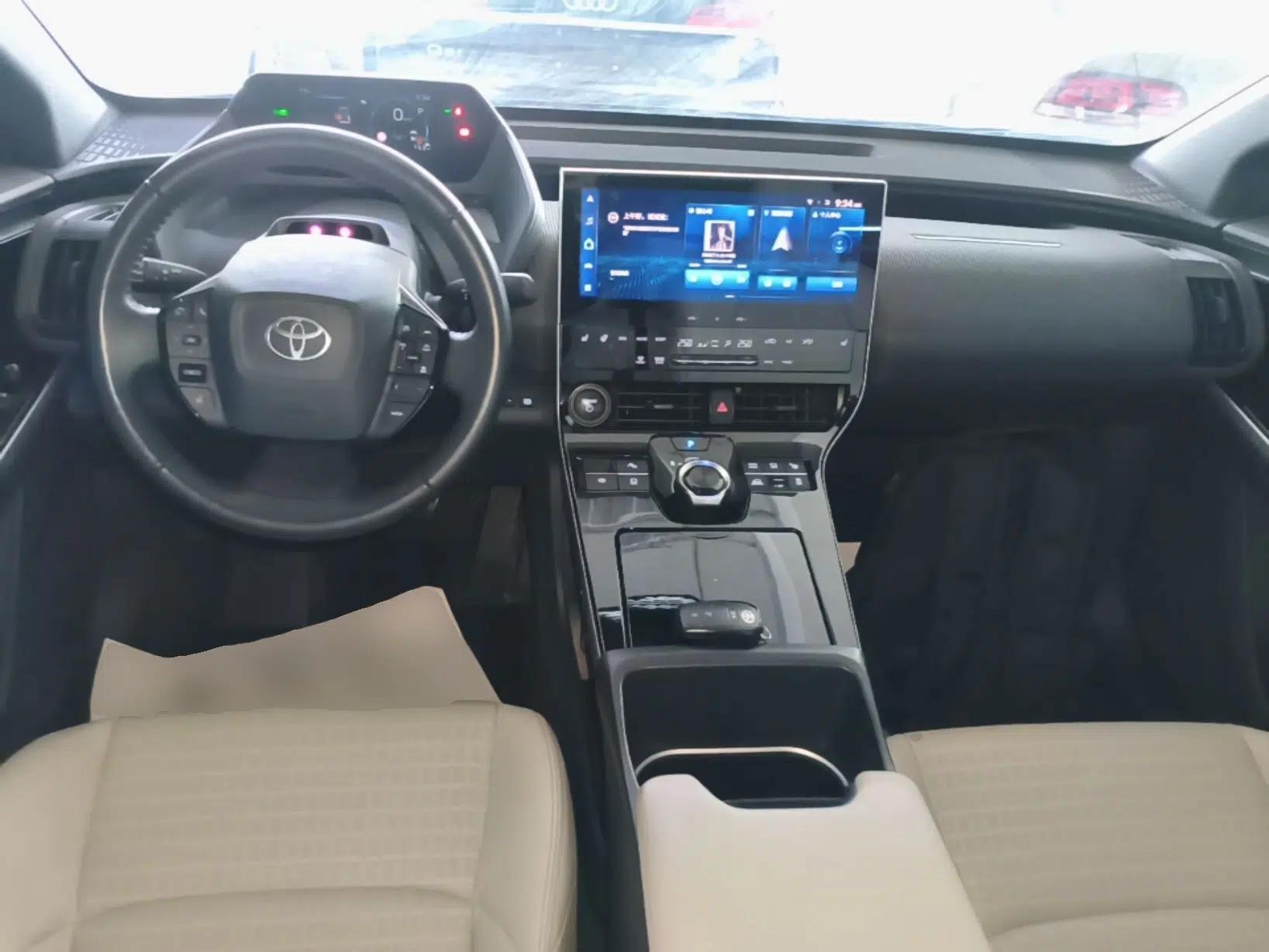 Toyota FAW bZ4X 2022 Four-Wheel-Drive High-Performance PRO Edition — миниатюра 13