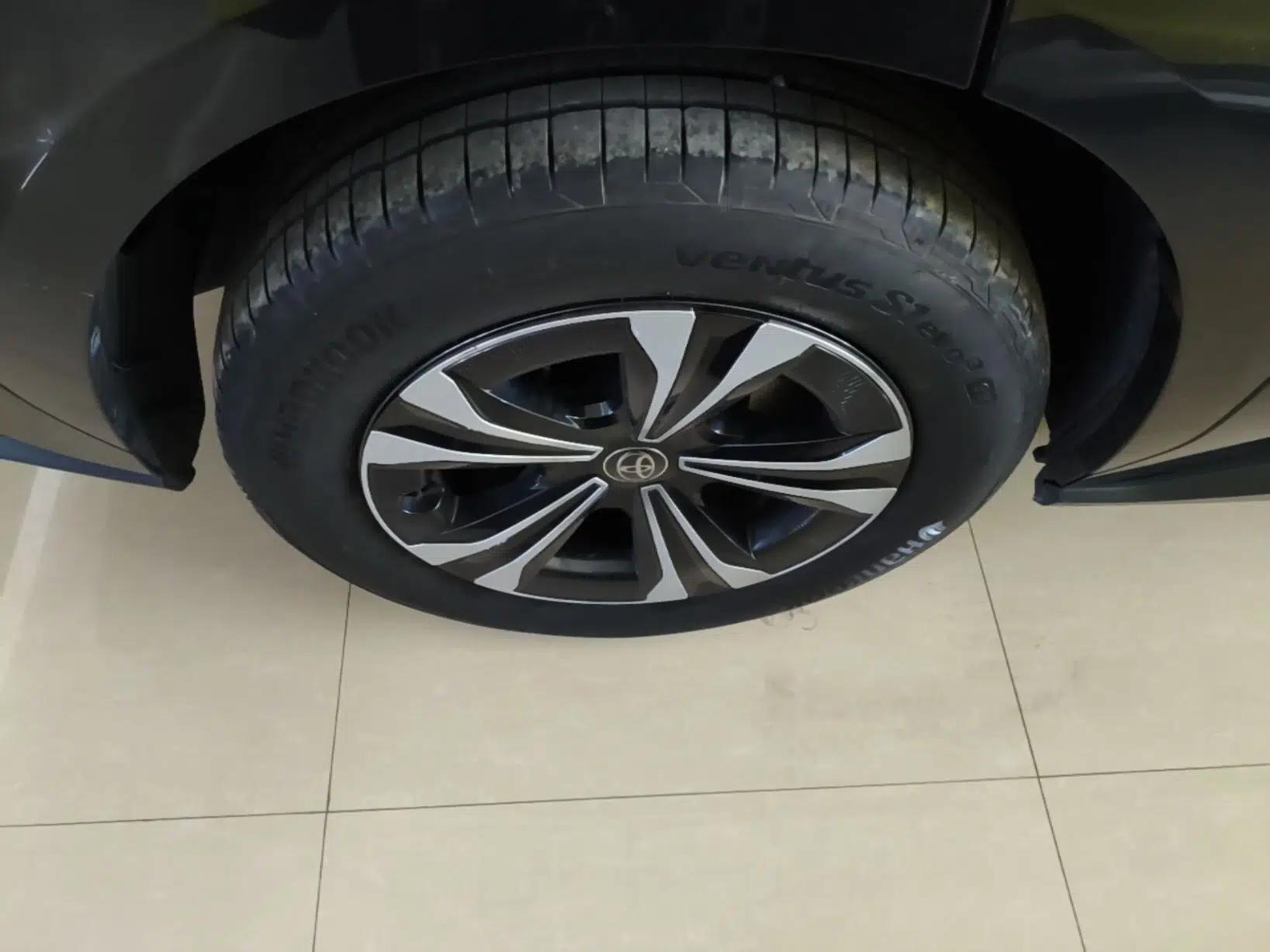 Toyota FAW bZ4X 2022 Four-Wheel-Drive High-Performance PRO Edition — миниатюра 10