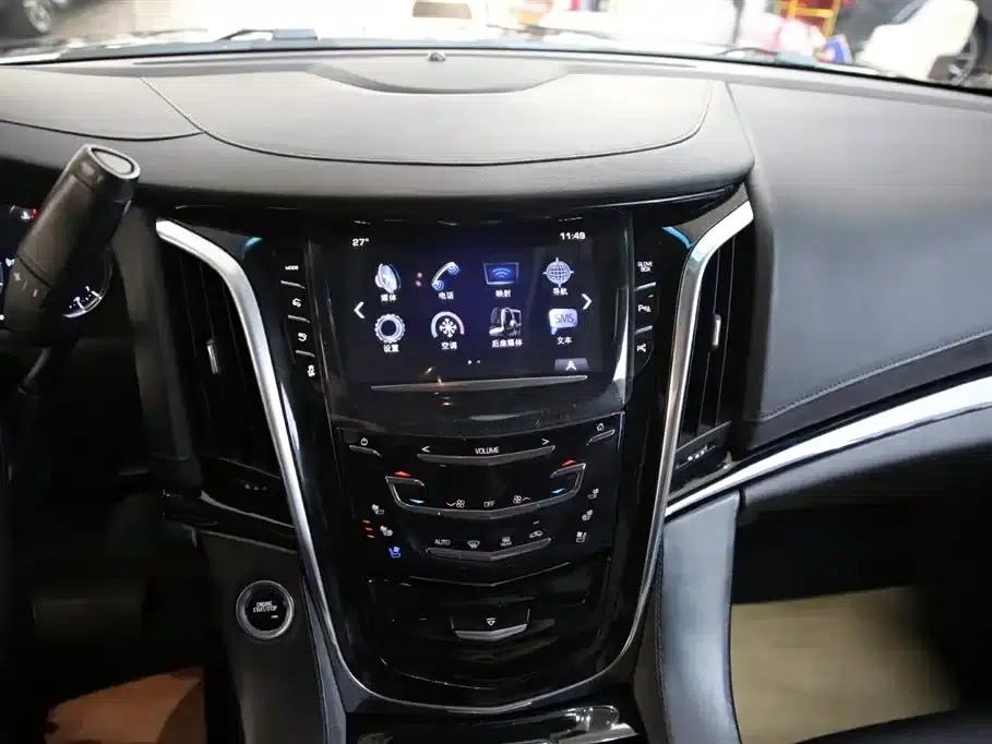 2018 Cadillac Escalade 6.0L US Spec — миниатюра 18