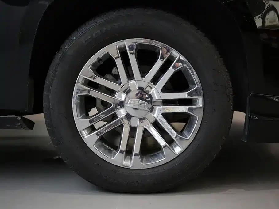 2018 Cadillac Escalade 6.0L US Spec — миниатюра 19