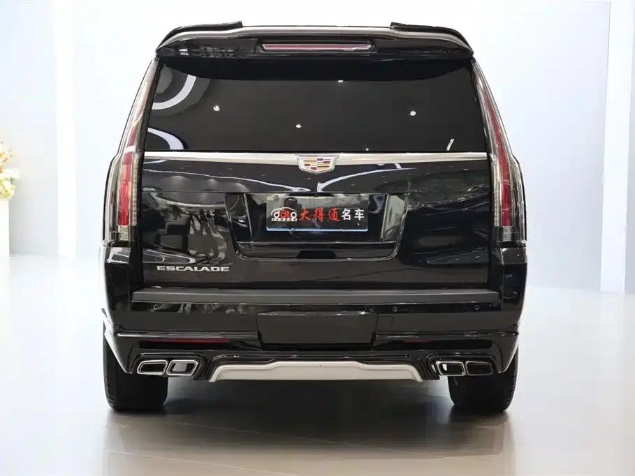 2018 Cadillac Escalade 6.0L US Spec — миниатюра 4