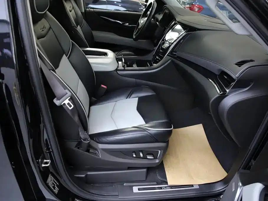 2018 Cadillac Escalade 6.0L US Spec — миниатюра 6