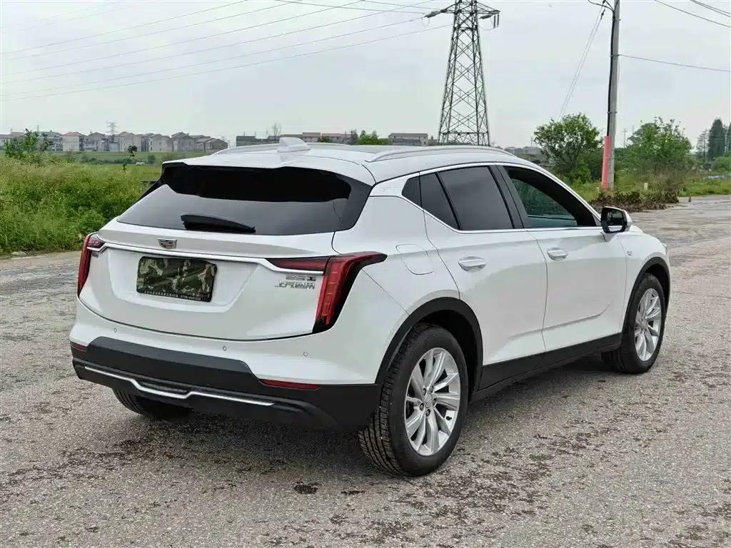 2023 Cadillac GT4 25T Luxury Edition — миниатюра 9