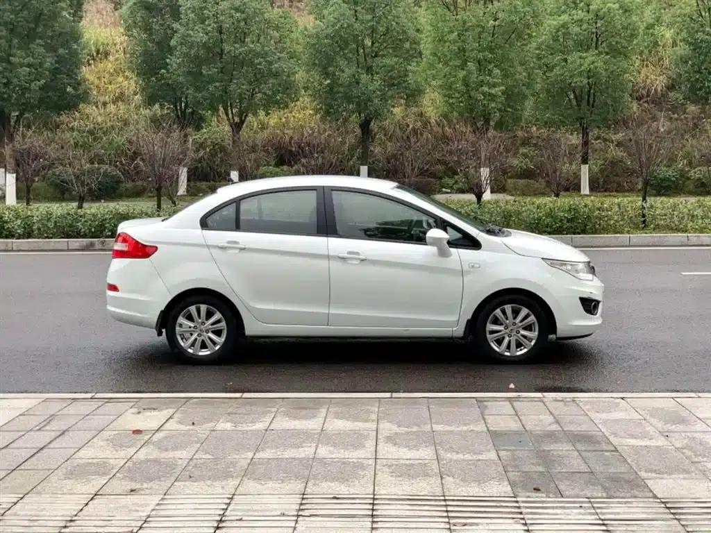 Kaiyi C3 2015 1.5L AMT Gold Edition — миниатюра 5
