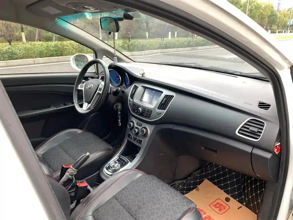 Kaiyi C3 2015 1.5L AMT Gold Edition — миниатюра 8