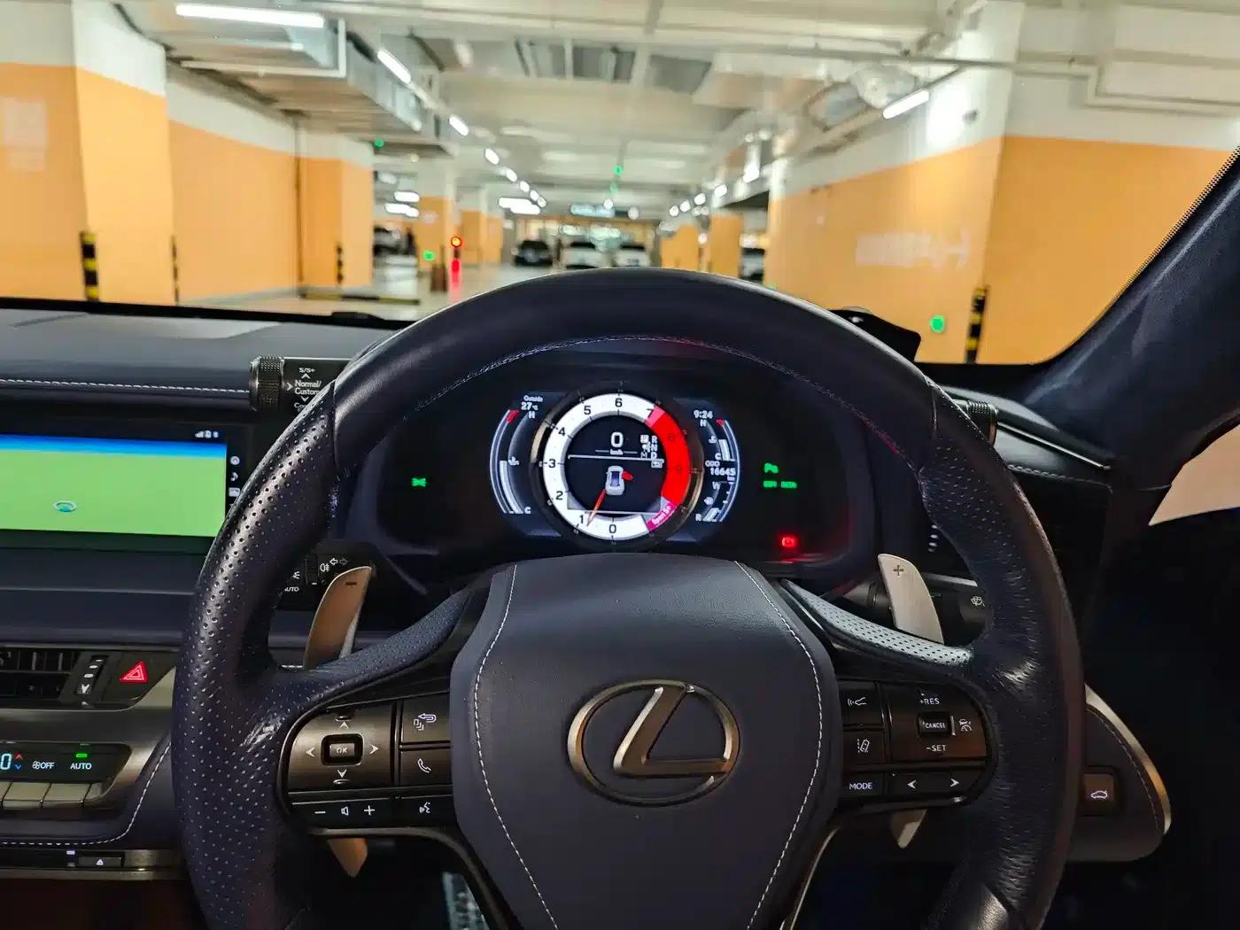 Lexus LC 2018 500h Special Edition — миниатюра 9