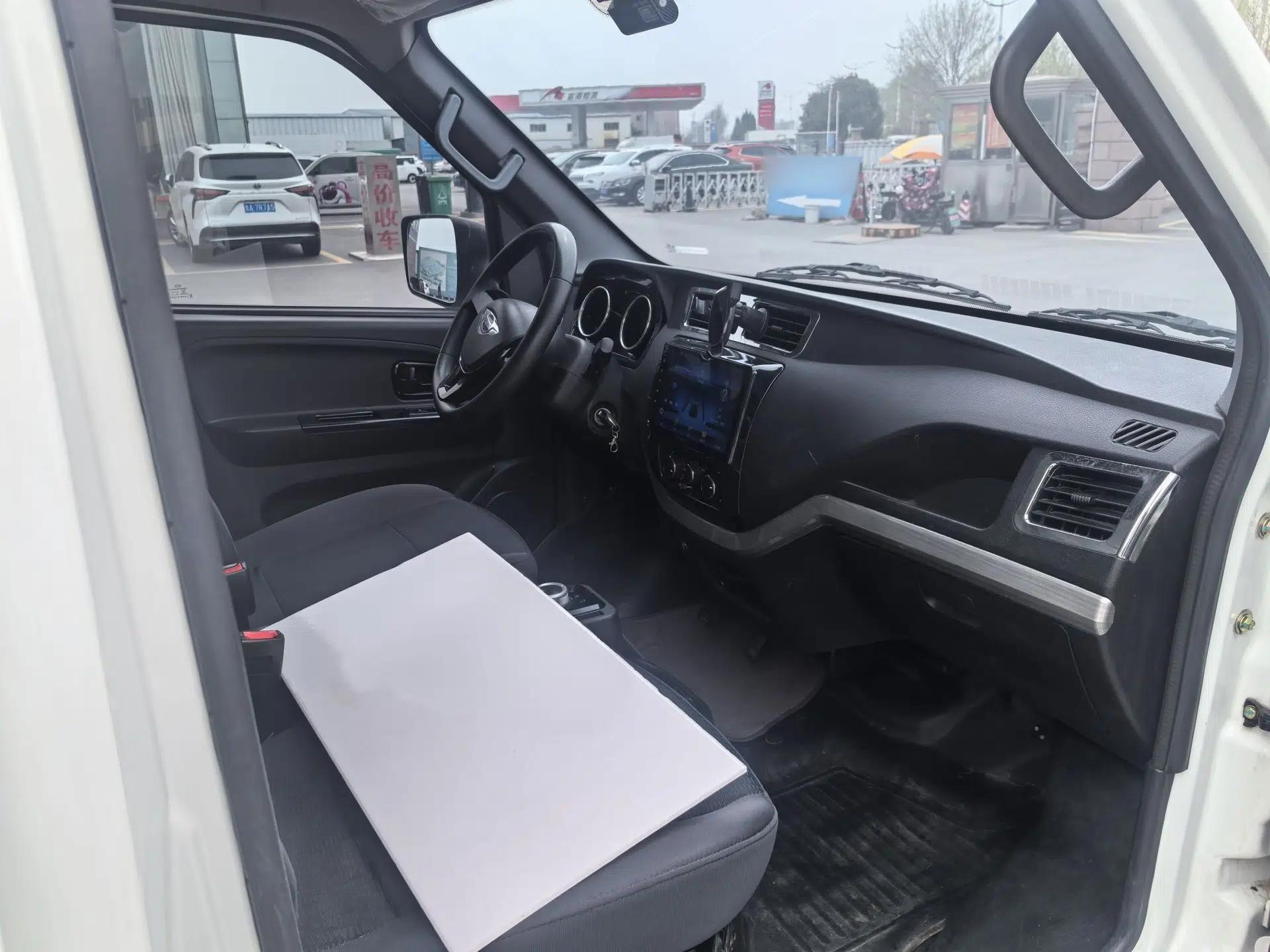 Foton Skyworth EV6 2023 Fast and Slow Charging Version — миниатюра 19