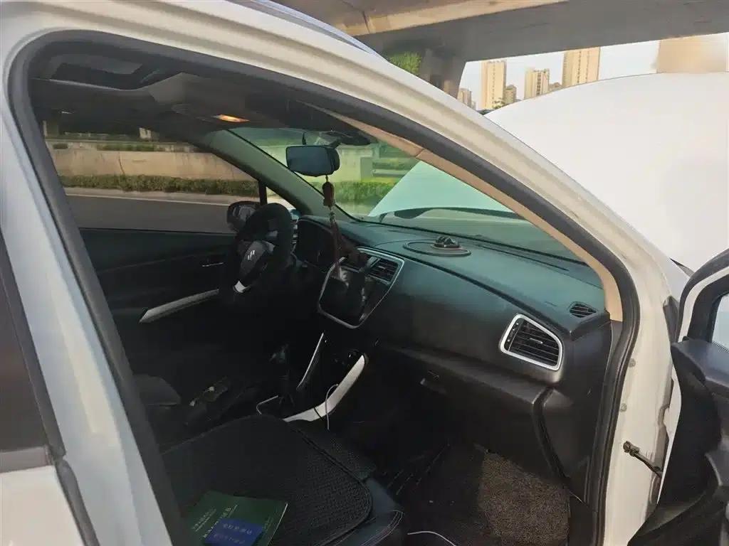 2014 Vitara 1.6L Manual 2WD Elite — миниатюра 19