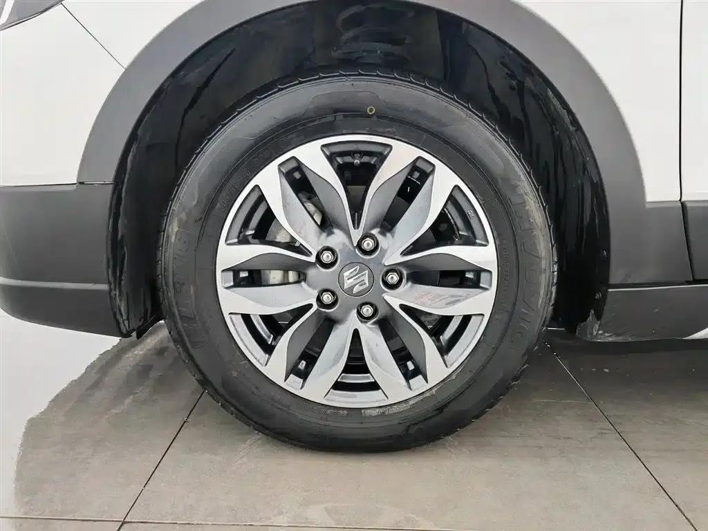 Xiaotu 2017 1.6L CVT 2WD Urban Progressive Edition — миниатюра 17