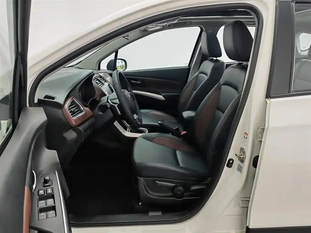 Xiaotu 2017 1.6L CVT 2WD Urban Progressive Edition — миниатюра 10