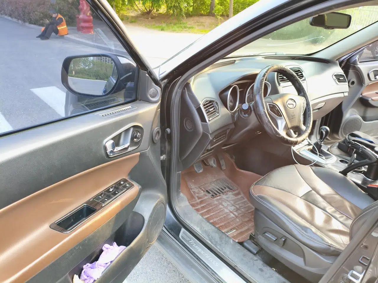 GAC Trumpchi GS5 Super 2015 2.0L Manual Two-Wheel Drive Elite Edition — миниатюра 17
