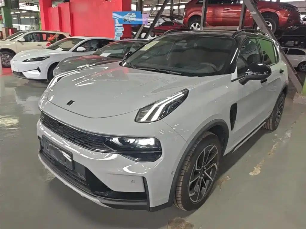 Lynk & Co 01 EM-P 2023 1.5TD EM-P Dawn Edition — миниатюра 1