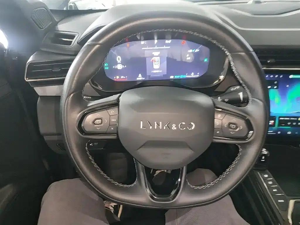 Lynk & Co 01 EM-P 2023 Model 1.5TD EM-P PM — миниатюра 11