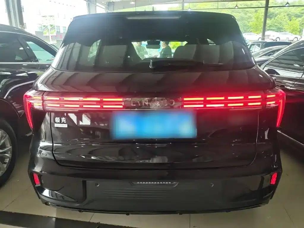 Lynk & Co 01 EM-P 2023 Model 1.5TD EM-P PM — миниатюра 6