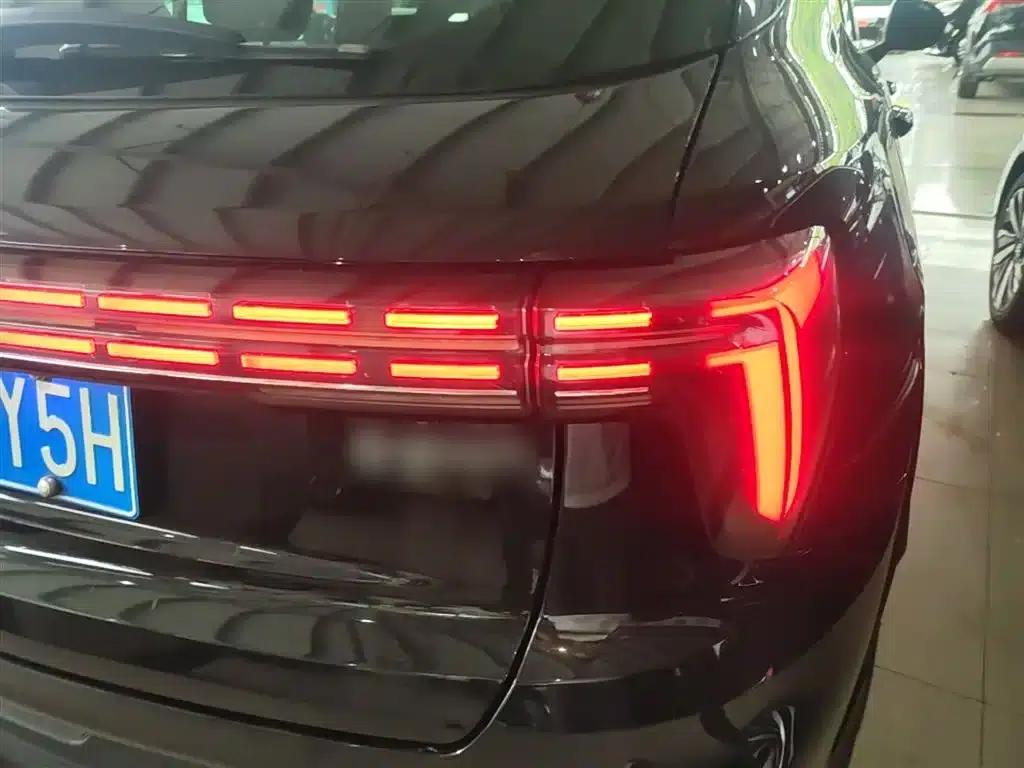 Lynk & Co 01 EM-P 2023 Model 1.5TD EM-P PM — миниатюра 8