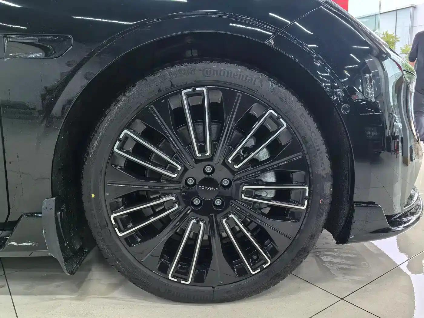 Lynk & Co 10 2025 240 AWD Ultra Sport Edition H7 — миниатюра 12