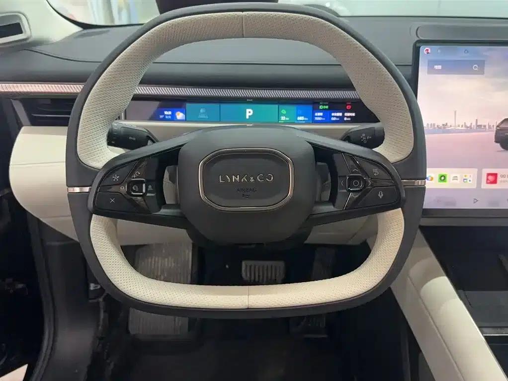 Lynk & Co 10 2025 Model 120 AWD Ultra — миниатюра 5