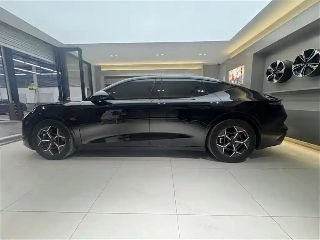 Lynk & Co 10 2025 Model 120 AWD Ultra — миниатюра 10