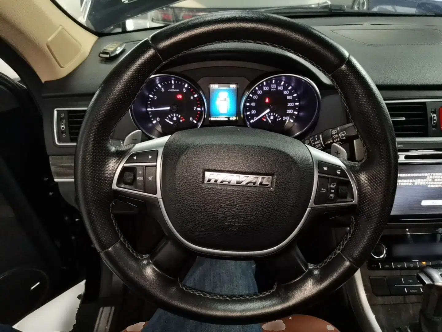 Haval H8 2015 2.0T Two-Wheel Drive Comfort Version — миниатюра 14
