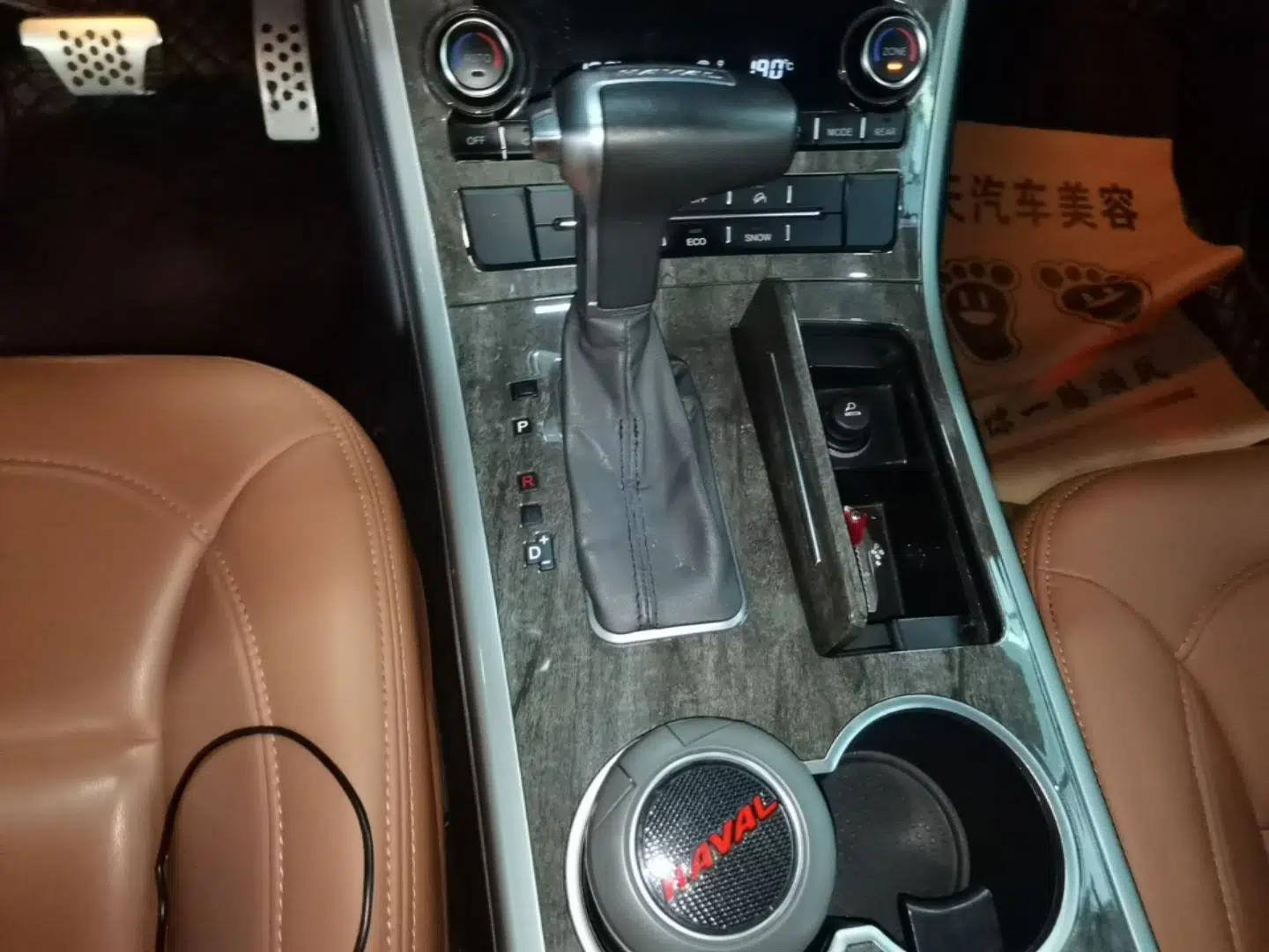 Haval H8 2015 2.0T Two-Wheel Drive Comfort Version — миниатюра 17