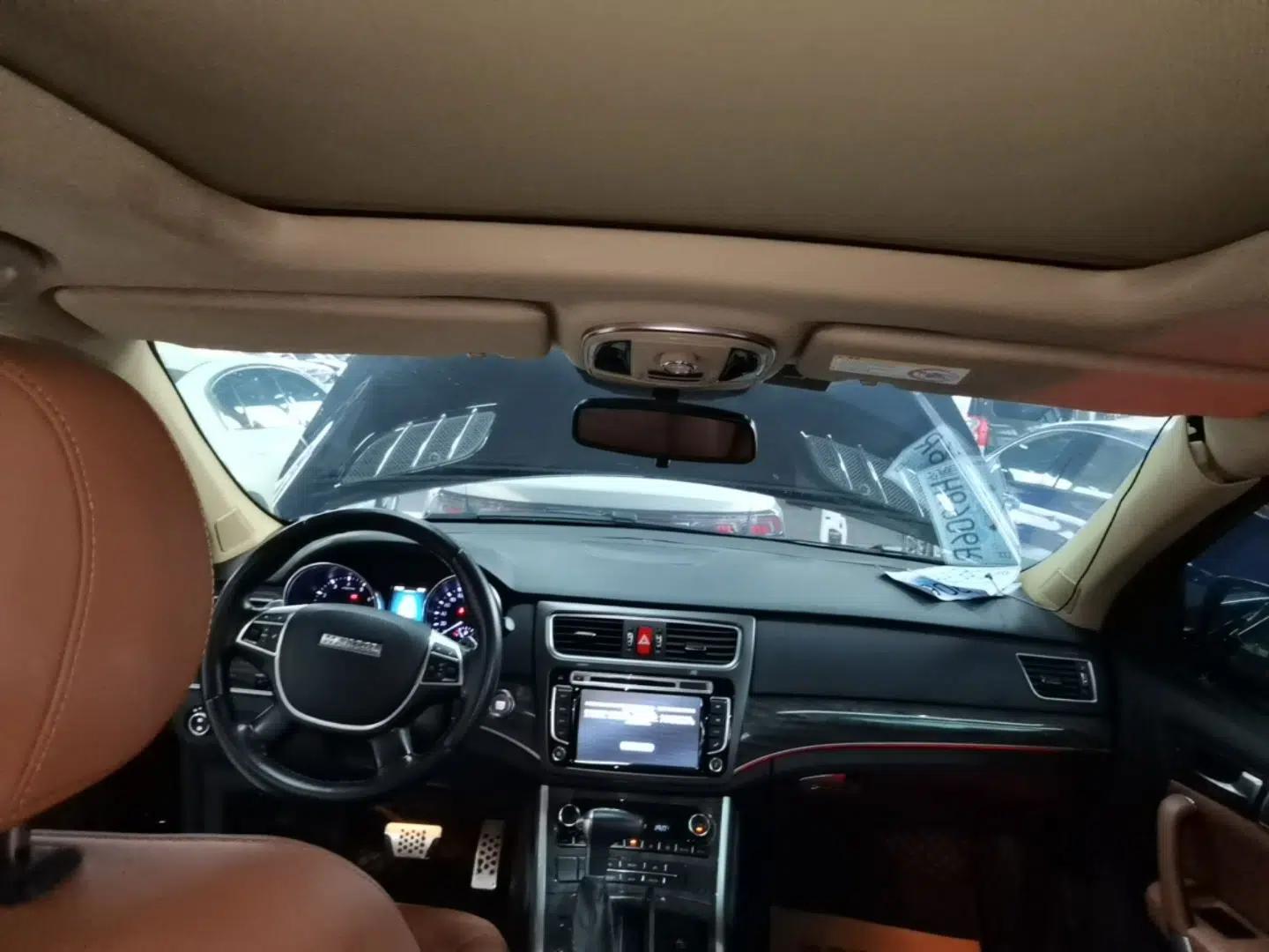 Haval H8 2015 2.0T Two-Wheel Drive Comfort Version — миниатюра 21