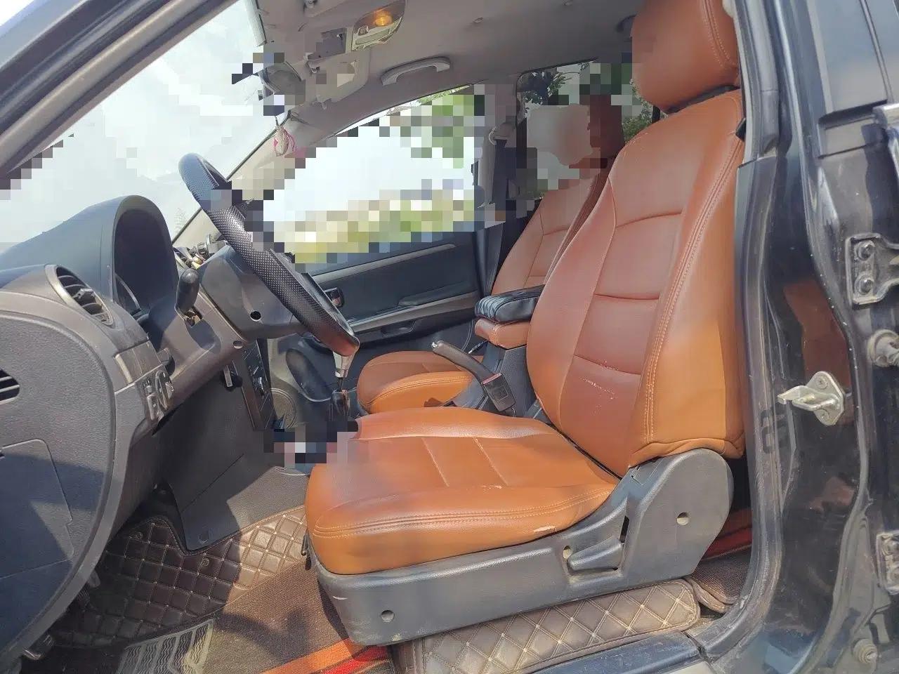 Haval H3 2010 Leading Edition 2.5 TCI Two-Wheel Drive Comfort Model — миниатюра 16