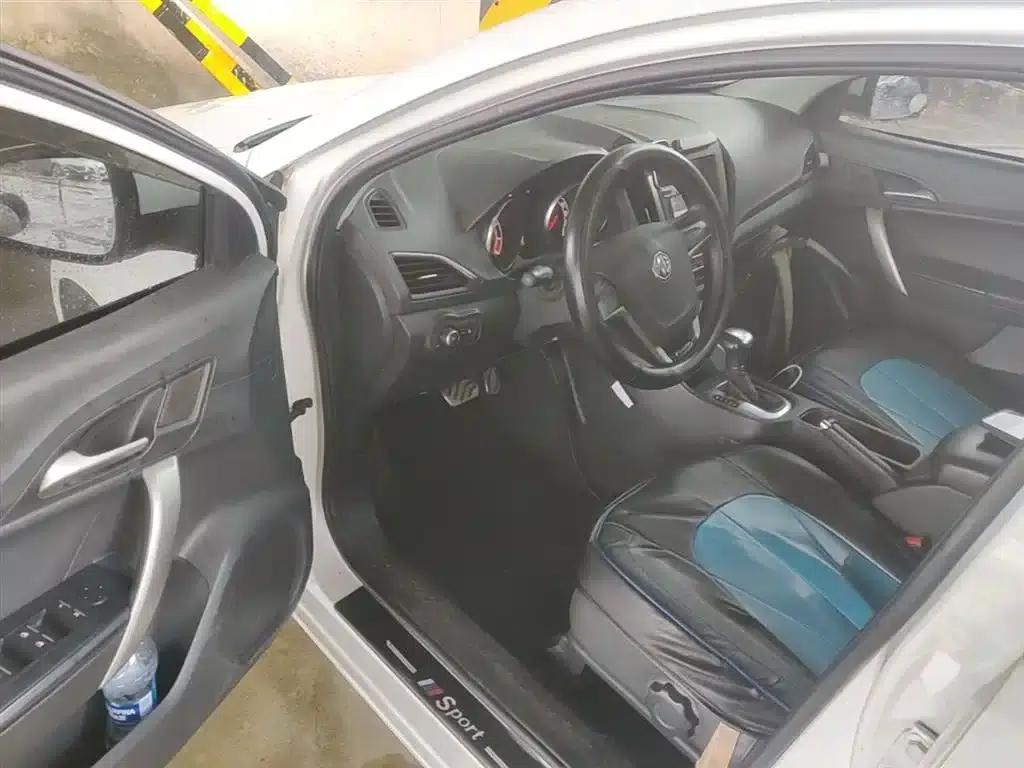2015 Toyota GT 1.5T Automatic Elite Edition — миниатюра 16