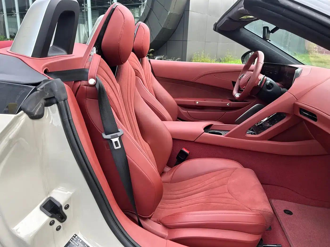 MG Cyberster 2024 520km Legendary 4WD Red Top Edition — миниатюра 12