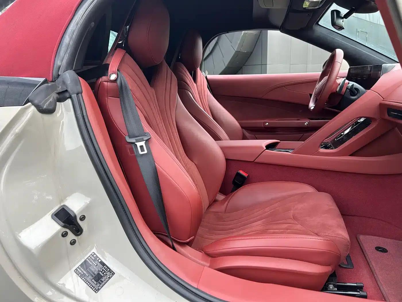 MG Cyberster 2024 520km Legendary 4WD Red Top Edition — миниатюра 21