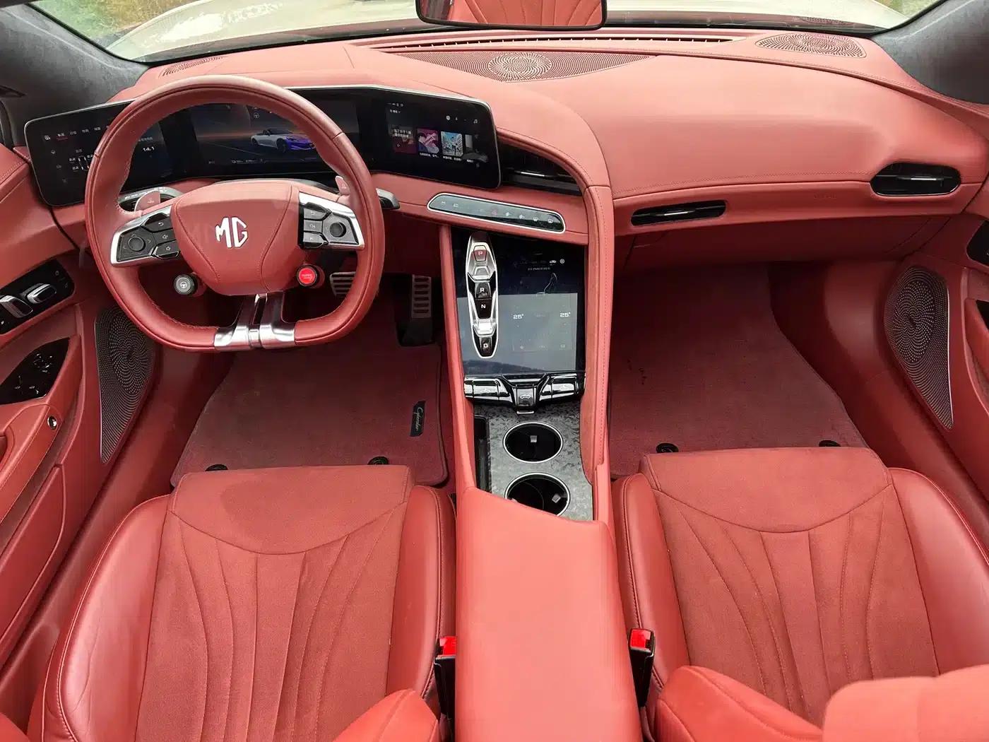 MG Cyberster 2024 520km Legendary 4WD Red Top Edition — миниатюра 9