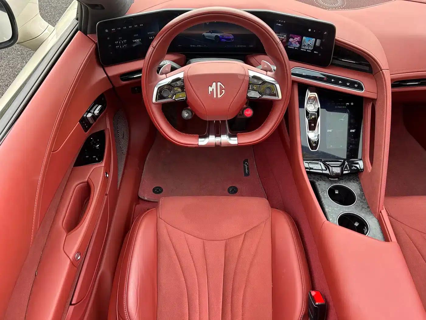 MG Cyberster 2024 520km Legendary 4WD Red Top Edition — миниатюра 10