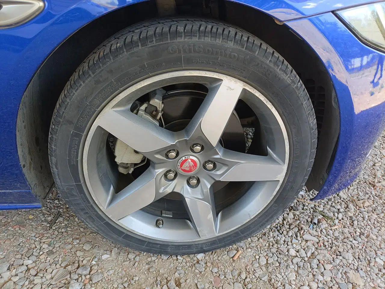 Jaguar XE 2017 2.0T 200 PS R-Sport — миниатюра 8