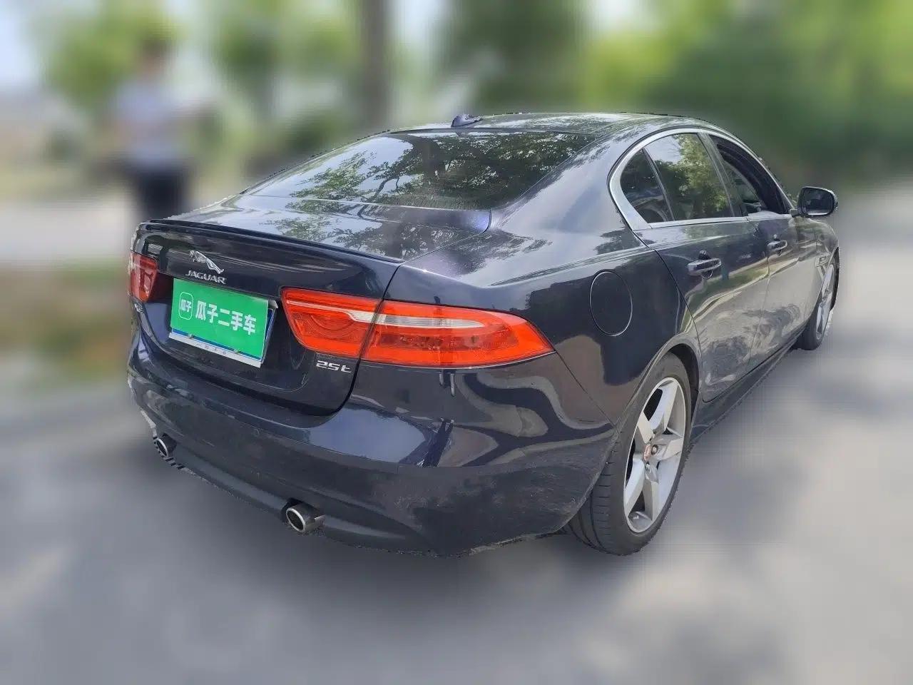 Jaguar XE 2015 2.0T 240 PS R-Sport — миниатюра 6