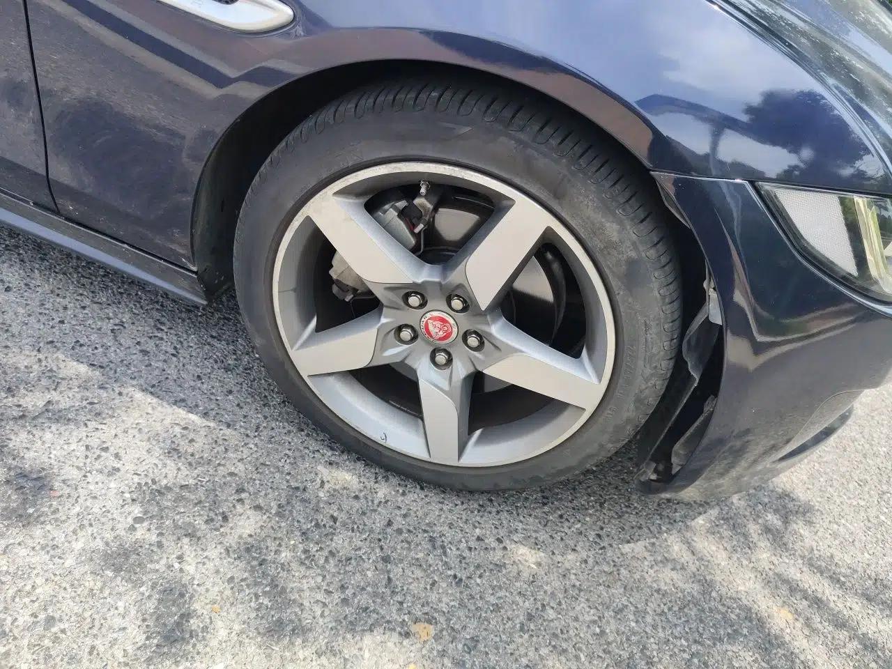 Jaguar XE 2015 2.0T 240 PS R-Sport — миниатюра 8