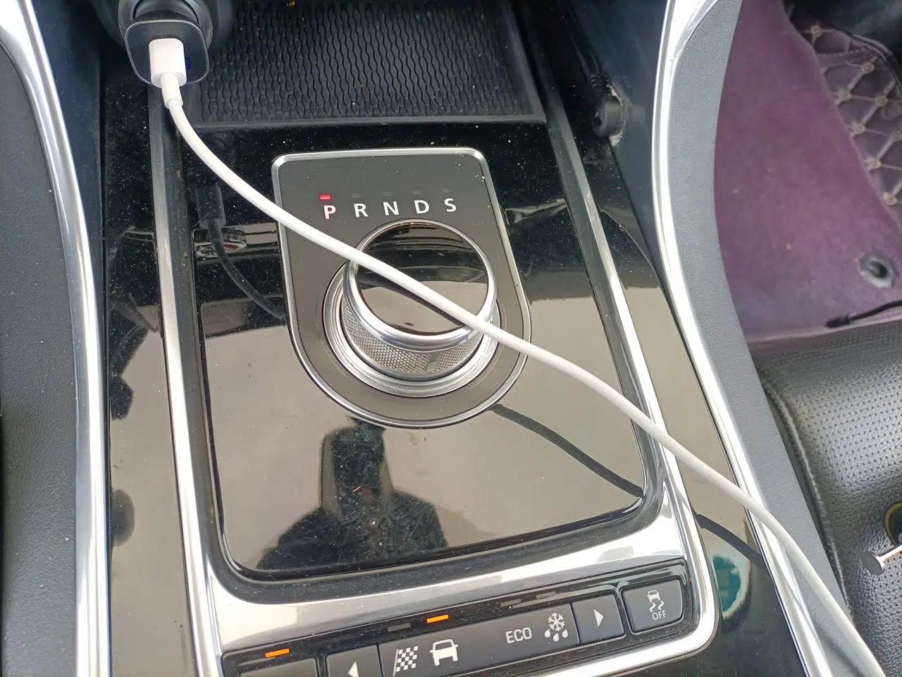 Jaguar XE 2015 2.0T 200 PS R-Sport — миниатюра 15