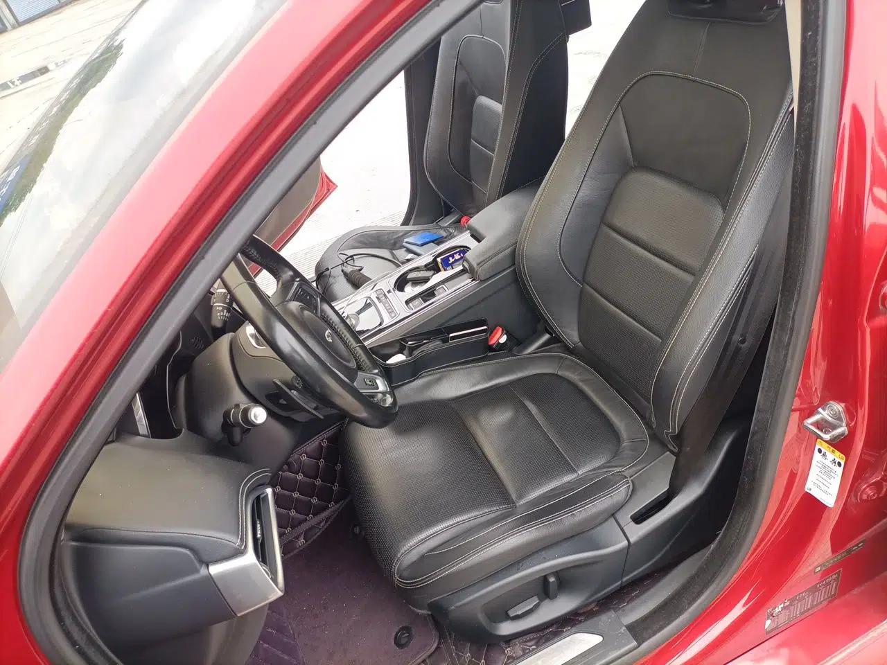 Jaguar XE 2015 2.0T 200 PS R-Sport — миниатюра 16